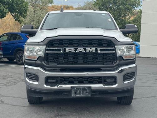 Bright White Clearcoat 2022 RAM 2500 Tradesman
