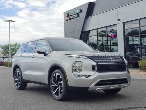 2025 Mitsubishi Outlander PHEV SE