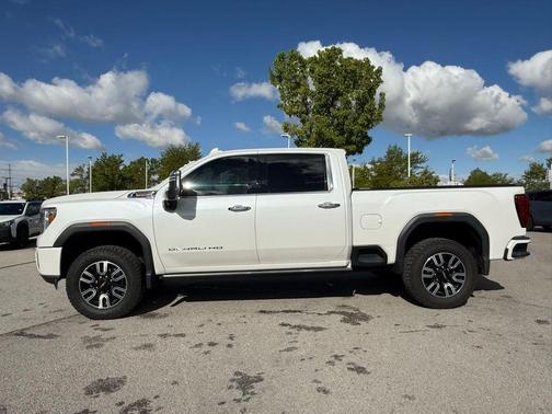 White Frost Tri-Coat 2021 GMC Sierra 2500 Denali