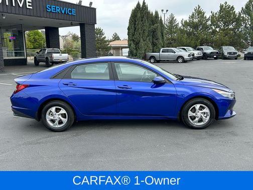 2023 Hyundai ELANTRA SE