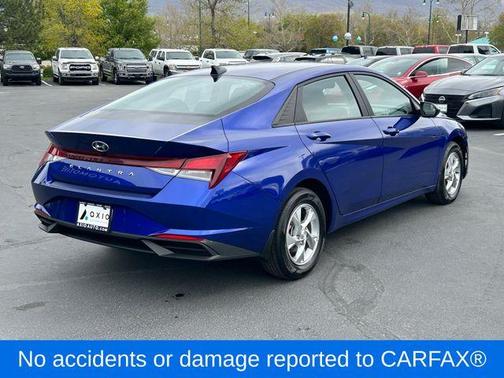 2023 Hyundai ELANTRA SE