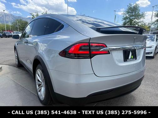 Silver 2018 Tesla Model X 75D