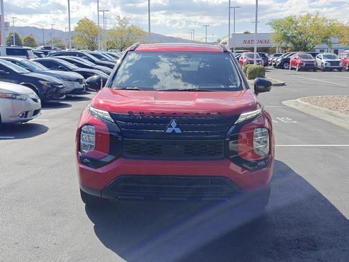2025 Mitsubishi Outlander PHEV 