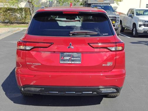 2025 Mitsubishi Outlander PHEV 