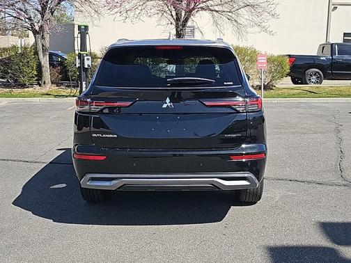 2025 Mitsubishi Outlander 