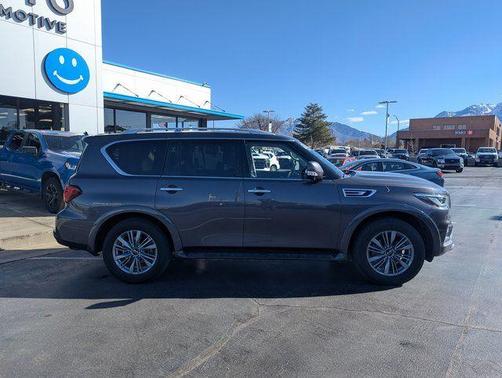 2024 INFINITI QX80 Luxe