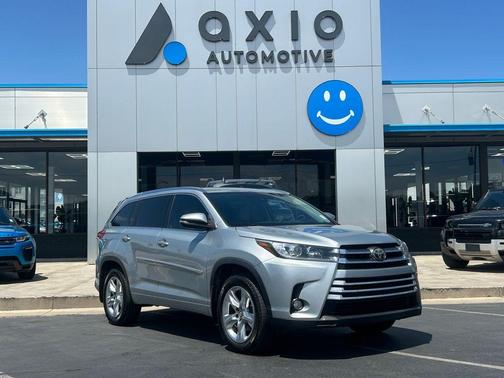 Celestial Silver Metallic 2017 Toyota Highlander Limited