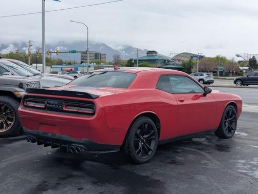 Redline Red Tricoat Pearl 2016 Dodge Challenger SXT