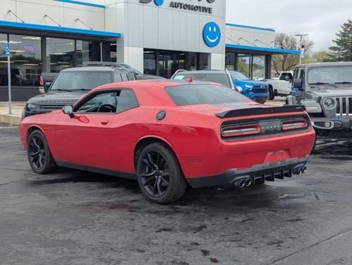 Redline Red Tricoat Pearl 2016 Dodge Challenger SXT