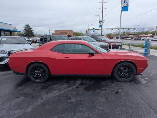 Redline Red Tricoat Pearl 2016 Dodge Challenger SXT