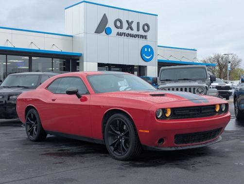 Redline Red Tricoat Pearl 2016 Dodge Challenger SXT