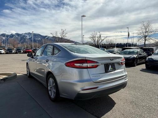 2020 Ford Fusion SE