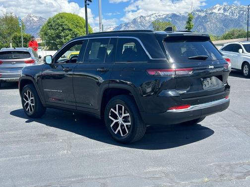 Diamond Black 2024 Jeep Grand Cherokee Limited