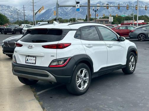 Lunar White 2023 Hyundai KONA SEL