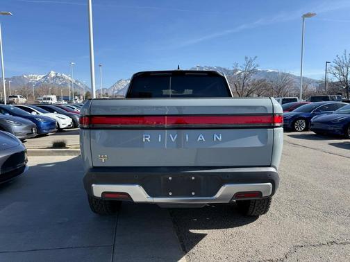 2023 Rivian R1T Adventure Quad Motor Large Pack