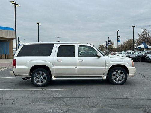 2004 Cadillac Escalade ESV 