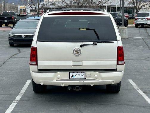 2004 Cadillac Escalade ESV 