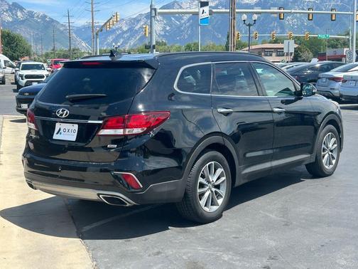 Becketts Black 2017 Hyundai SANTA FE SE