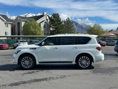 White 2015 INFINITI QX80 Base