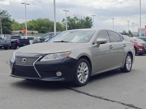 2015 Lexus ES 300h Base