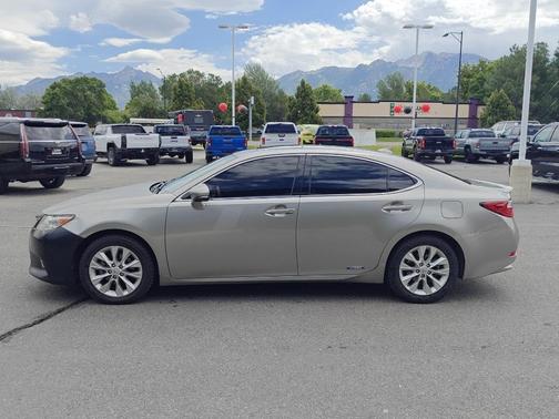 2015 Lexus ES 300h Base