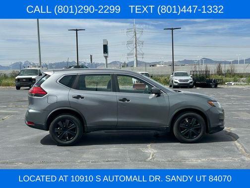 Gun Metallic 2017 Nissan Rogue S