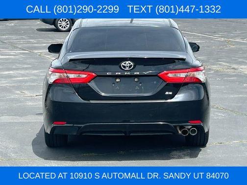 Midnight Black Metallic 2018 Toyota Camry SE