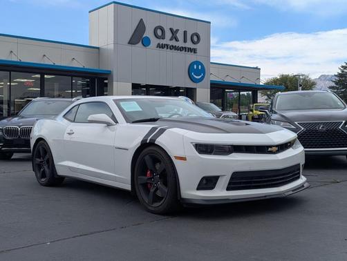 Summit White 2015 Chevrolet Camaro 2SS