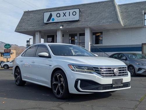 2020 Volkswagen Passat 2.0T R-Line