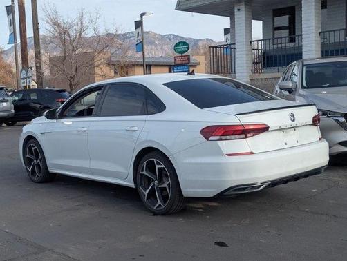 2020 Volkswagen Passat 2.0T R-Line