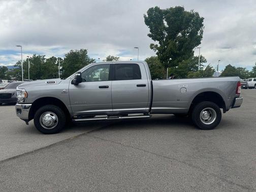 Billet Silver Metallic Clearcoat 2024 RAM 3500 Big Horn