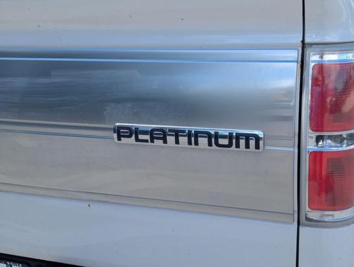 Oxford White 2012 Ford F-150 Lariat
