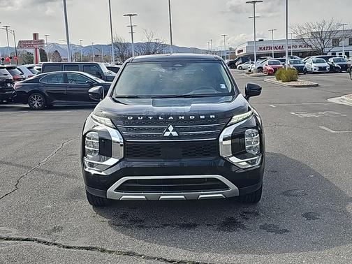 2024 Mitsubishi Outlander PHEV SE
