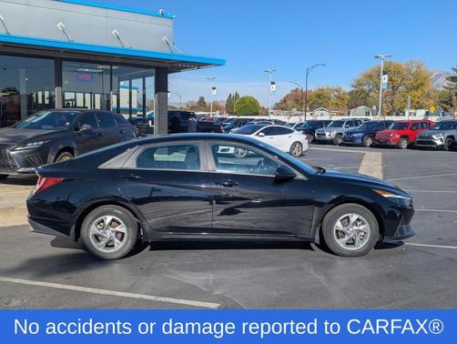 2023 Hyundai ELANTRA SE