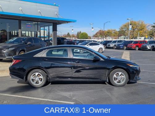 2023 Hyundai ELANTRA SE