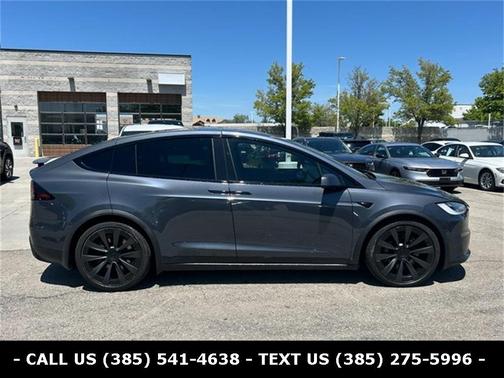 2022 Tesla Model X Base