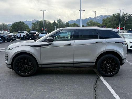 Seoul Pearl Silver 2021 Land Rover Range Rover Evoque R-Dynamic SE