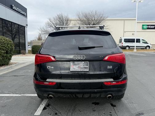 2010 Audi Q5 3.2 Premium Plus quattro