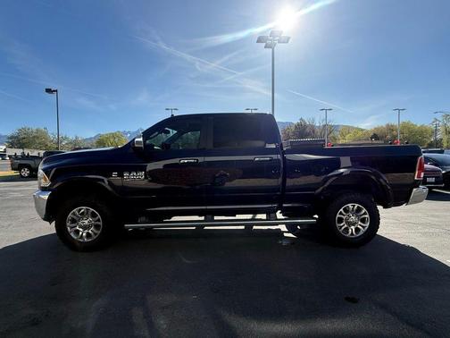 True Blue Pearlcoat 2018 RAM 2500 Laramie