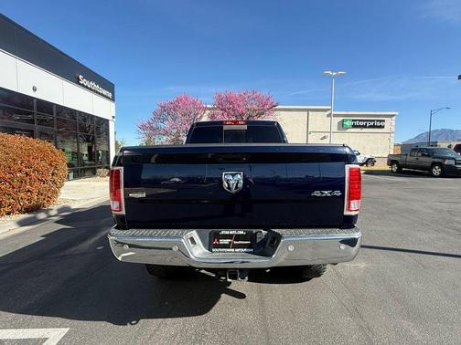 True Blue Pearlcoat 2018 RAM 2500 Laramie