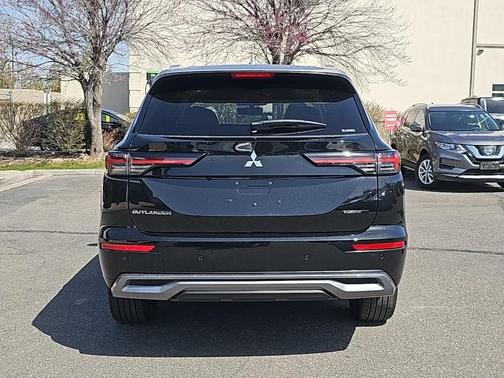 2025 Mitsubishi Outlander