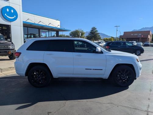 2020 Jeep Grand Cherokee Altitude