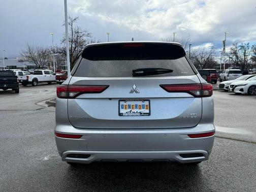 2025 Mitsubishi Outlander PHEV SEL