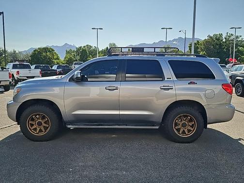 2010 Toyota Sequoia SR5