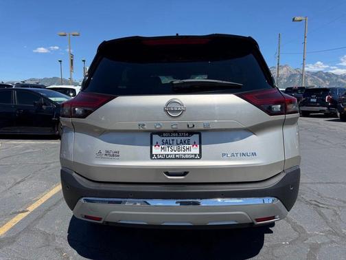2 Tone Champagne Black Roof 2023 Nissan Rogue Platinum