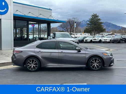 2022 Toyota Camry 