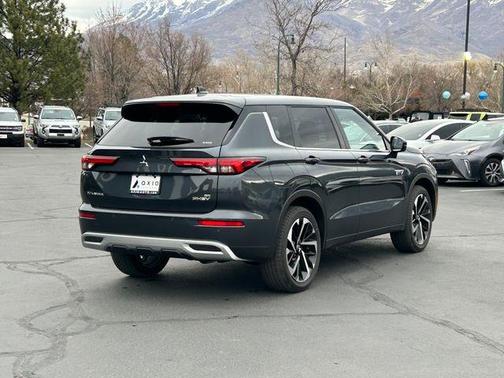 2025 Mitsubishi Outlander PHEV 