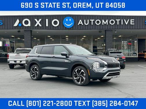 Graphite Gray 2025 Mitsubishi Outlander PHEV SE