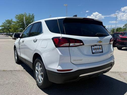 Summit White 2023 Chevrolet Equinox 2LT