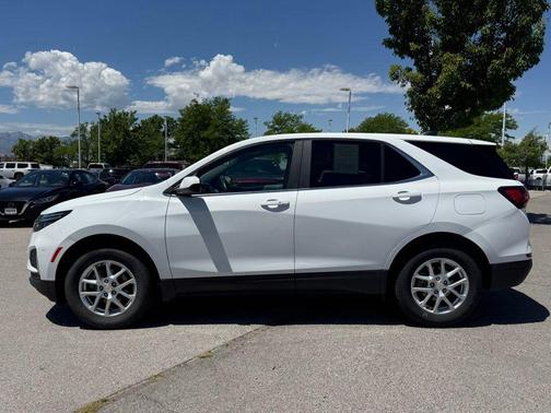 Summit White 2023 Chevrolet Equinox 2LT